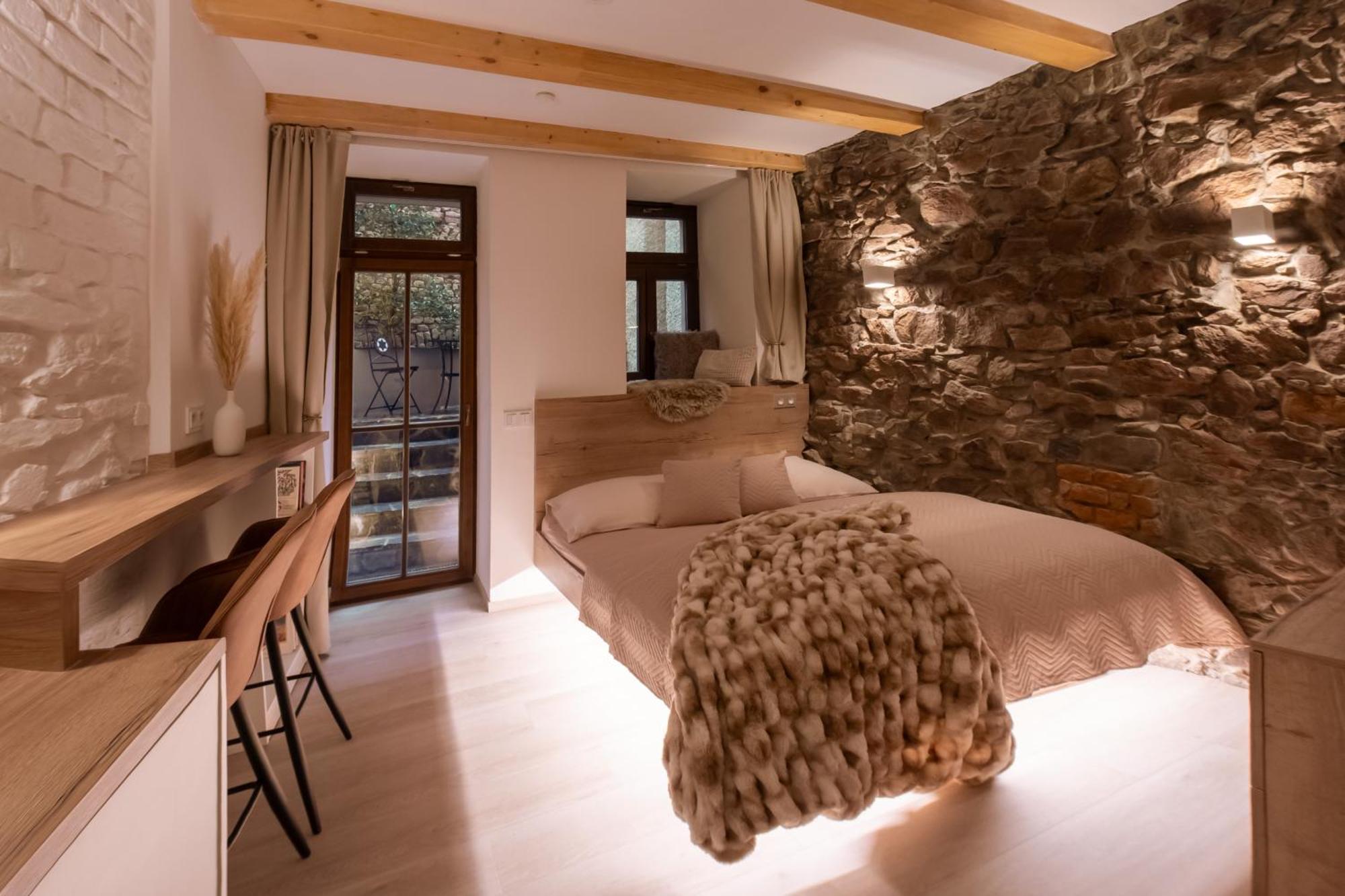 אולומוץ White Wolf Boutique Apartments מראה חיצוני תמונה