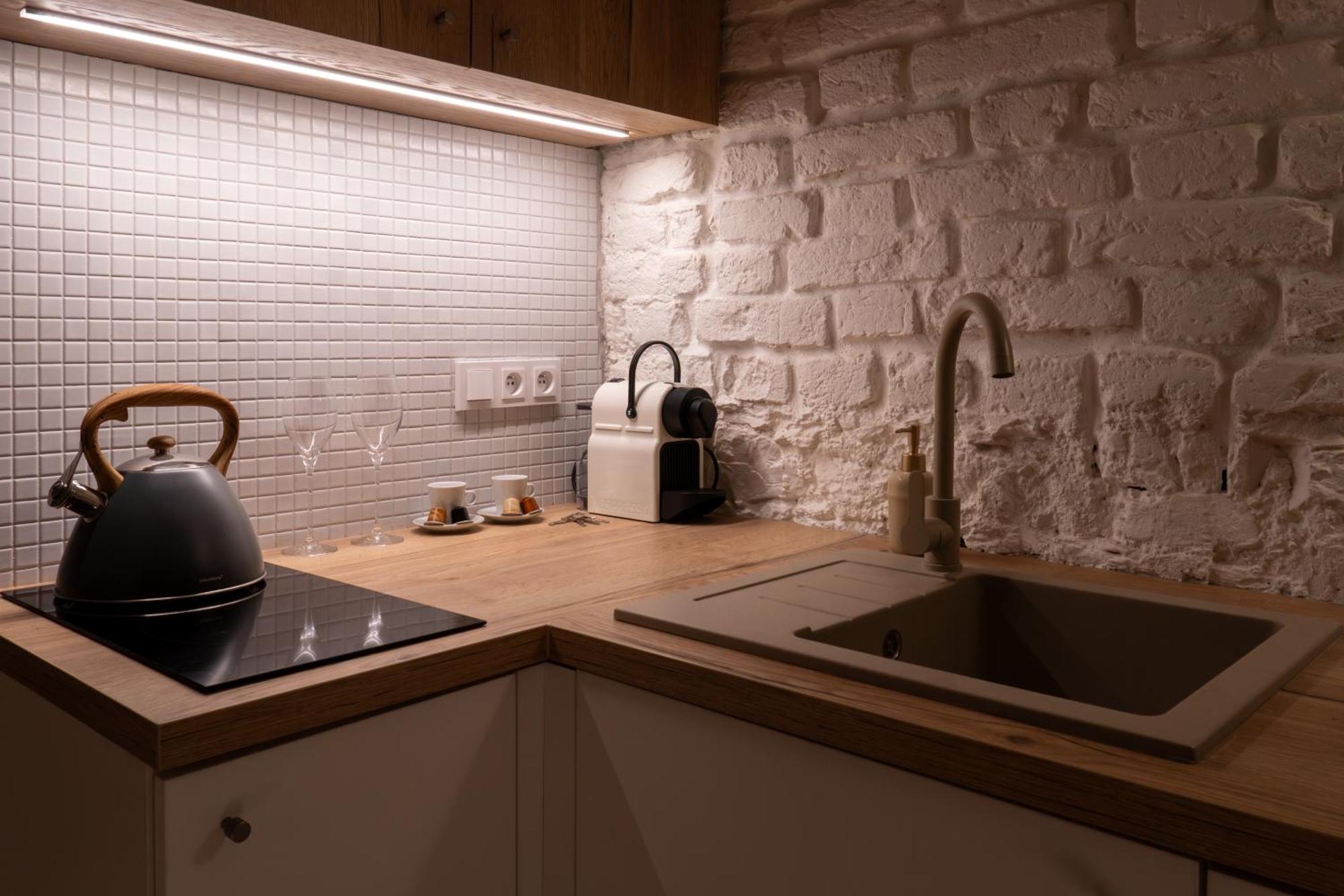 אולומוץ White Wolf Boutique Apartments מראה חיצוני תמונה